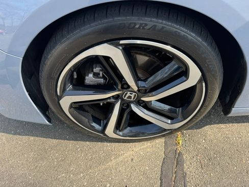 Used 2022 Honda Accord Sport image 9