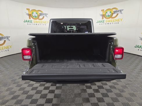 Used 2022 Jeep Gladiator Sport AWD/4WD image 34