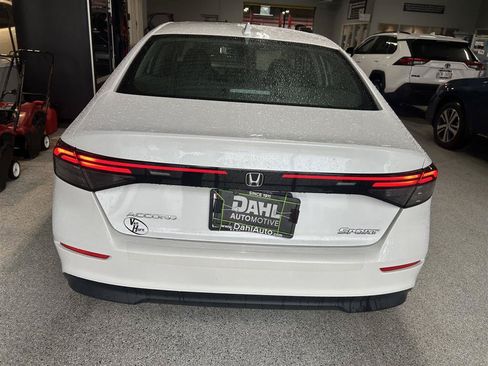 Used 2023 Honda Accord EX image 14
