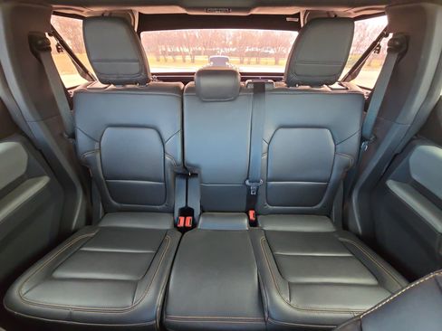 Used 2021 Ford Bronco Badlands image 20