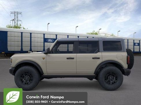 New 2026 Ford Bronco Badlands image 4