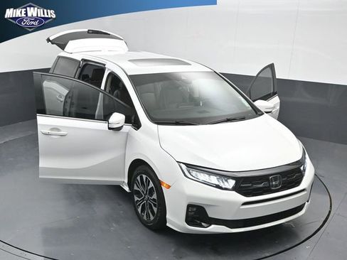 Used 2025 Honda Odyssey Elite image 25