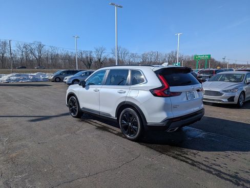 Used 2025 Honda CR-V Sport Touring image 5