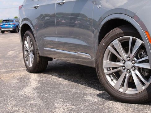 Used 2023 Cadillac XT6 Premium Luxury AWD/4WD image 3