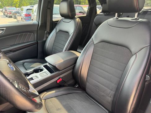 Used 2022 Ford Edge ST-Line w/ Cold Weather Package AWD/4WD image 21