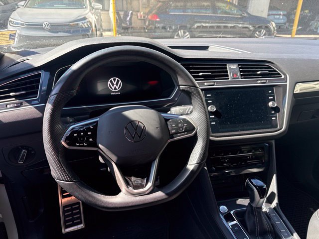 Certified 2024 Volkswagen Tiguan SE R-Line AWD/4WD image 6