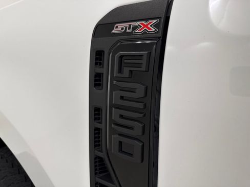 Used 2023 Ford F250 XL w/ STX Appearance Package AWD/4WD image 16