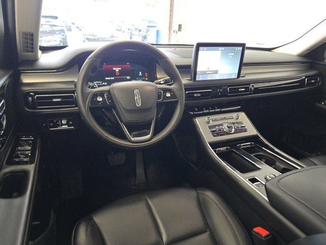 Used 2023 Lincoln Aviator AWD w/ Premium Package image 20