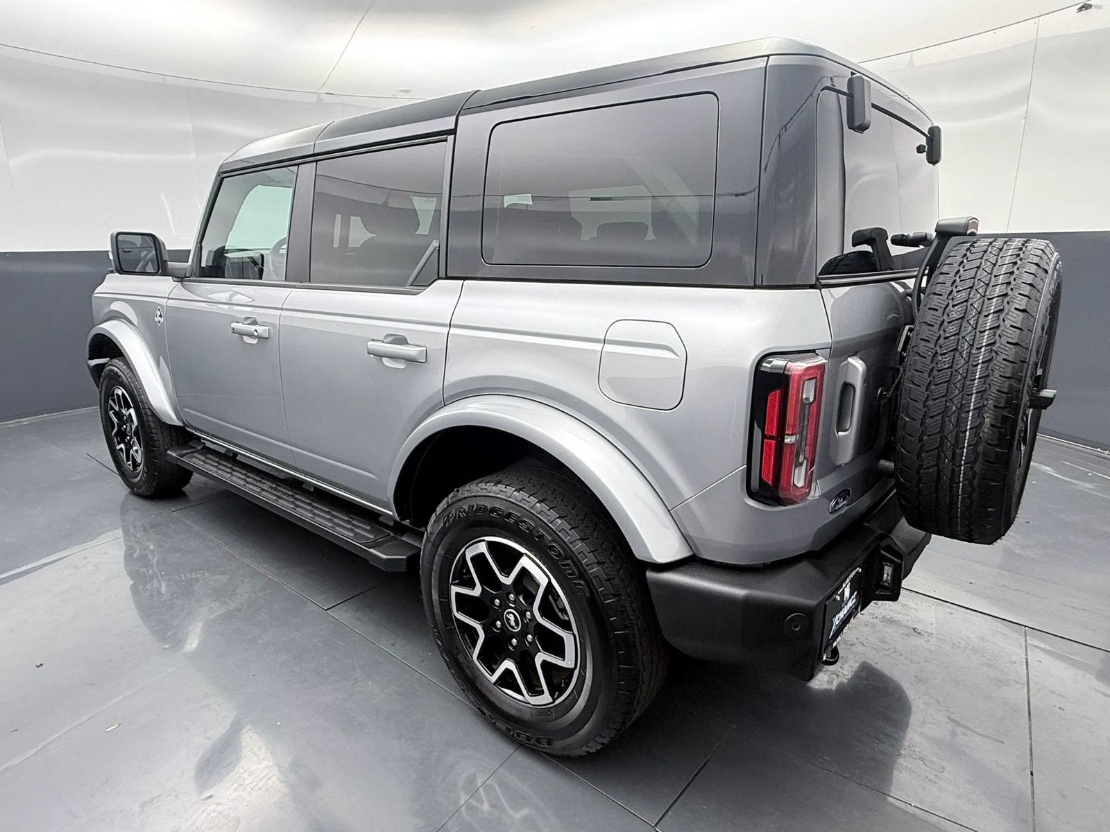Used 2024 Ford Bronco Outer Banks AWD/4WD image 5