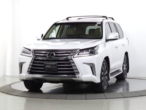 Used 2021 Lexus LX 570 4WD w/ Luxury Package image 4