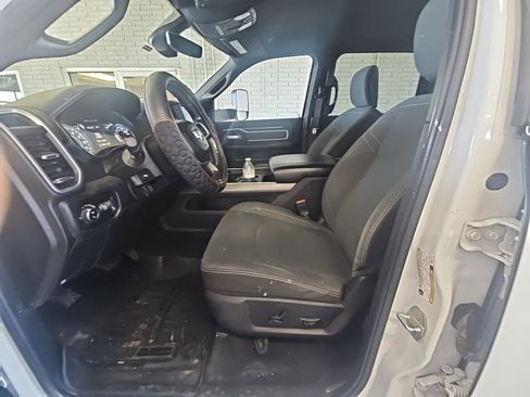 Used 2019 RAM 2500 Big Horn image 10