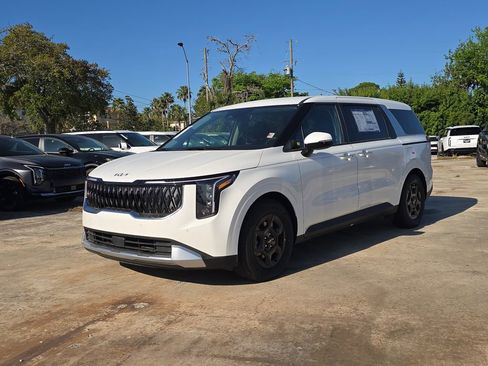 New 2026 Kia Carnival image 4