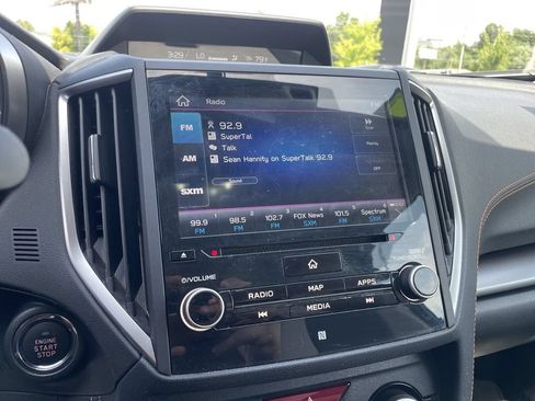 Used 2019 Subaru Crosstrek 2.0i Limited w/ Moonroof Package w/Navigation AWD/4WD image 12