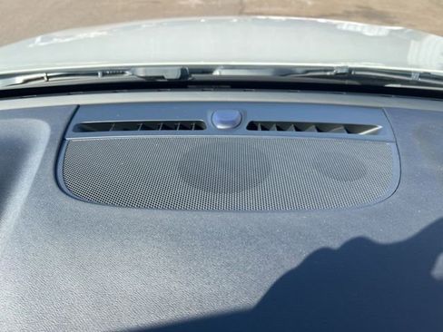 Used 2023 Volvo XC40 Recharge Plus w/ Protection Package Premier image 40