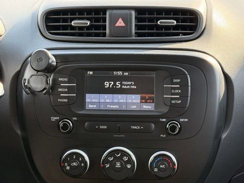 Used 2019 Kia Soul image 24