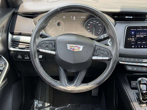 Used 2023 Cadillac XT4 Premium Luxury w/ Technology Package AWD/4WD image 19