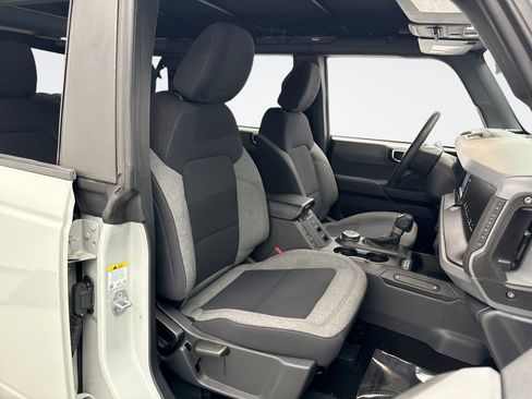 Used 2022 Ford Bronco BASE image 16