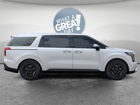 New 2026 Kia Carnival LXS image 7