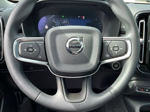 Used 2026 Volvo XC40 B5 Plus AWD/4WD image 43