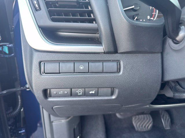 Used 2025 Nissan Rogue SV FWD image 16