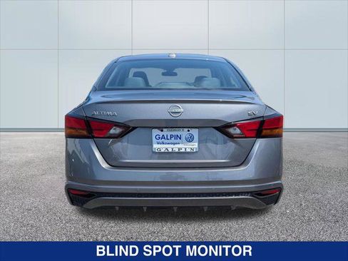 Used 2024 Nissan Altima 2.5 SV FWD image 4