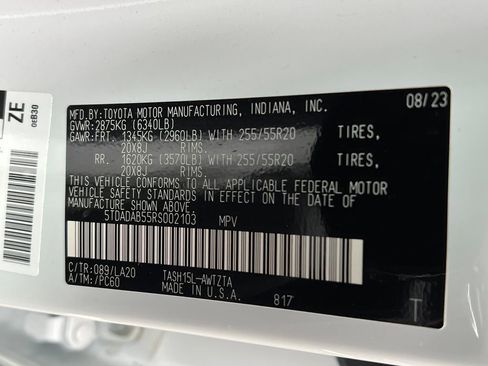 Used 2024 Toyota Grand Highlander AWD Hybrid image 29