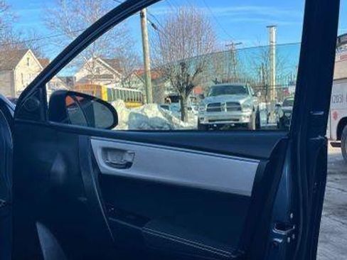 Used 2014 Toyota Corolla LE image 15