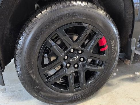 Used 2023 Chevrolet Silverado 1500 RST w/ Redline Edition image 9