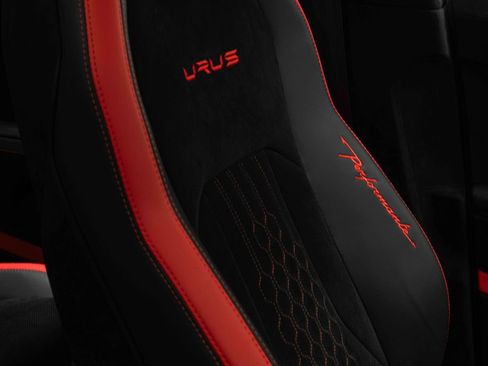 Used 2024 Lamborghini Urus Performante image 24