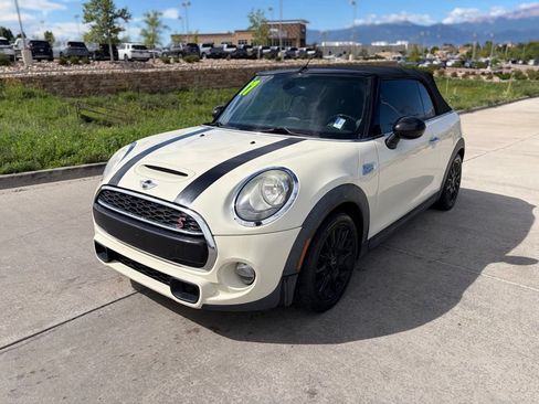 Used 2017 MINI Cooper S FWD image 6