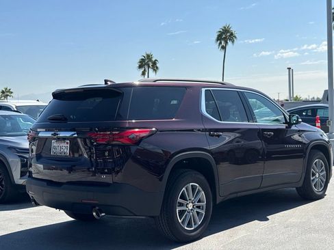 Used 2023 Chevrolet Traverse LT FWD image 5
