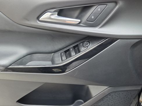 Certified 2025 Chevrolet Equinox LT FWD image 35