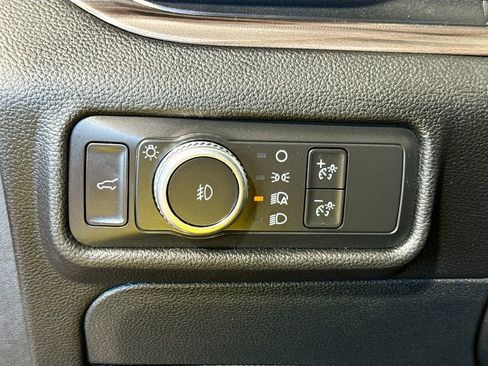 Used 2021 Ford Explorer Limited w/ Equipment Group 301A AWD/4WD image 16