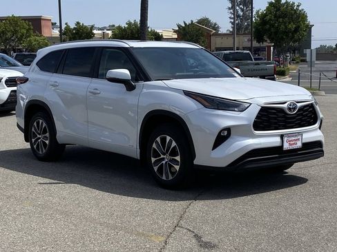 Certified 2026 Toyota Highlander XLE AWD/4WD image 44