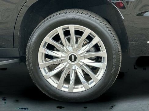 Used 2024 Cadillac Escalade Premium Luxury image 36