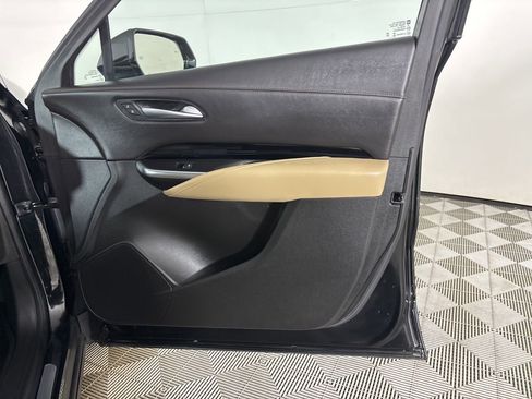 Used 2024 Cadillac XT4 Luxury w/ Cold Weather Package image 25