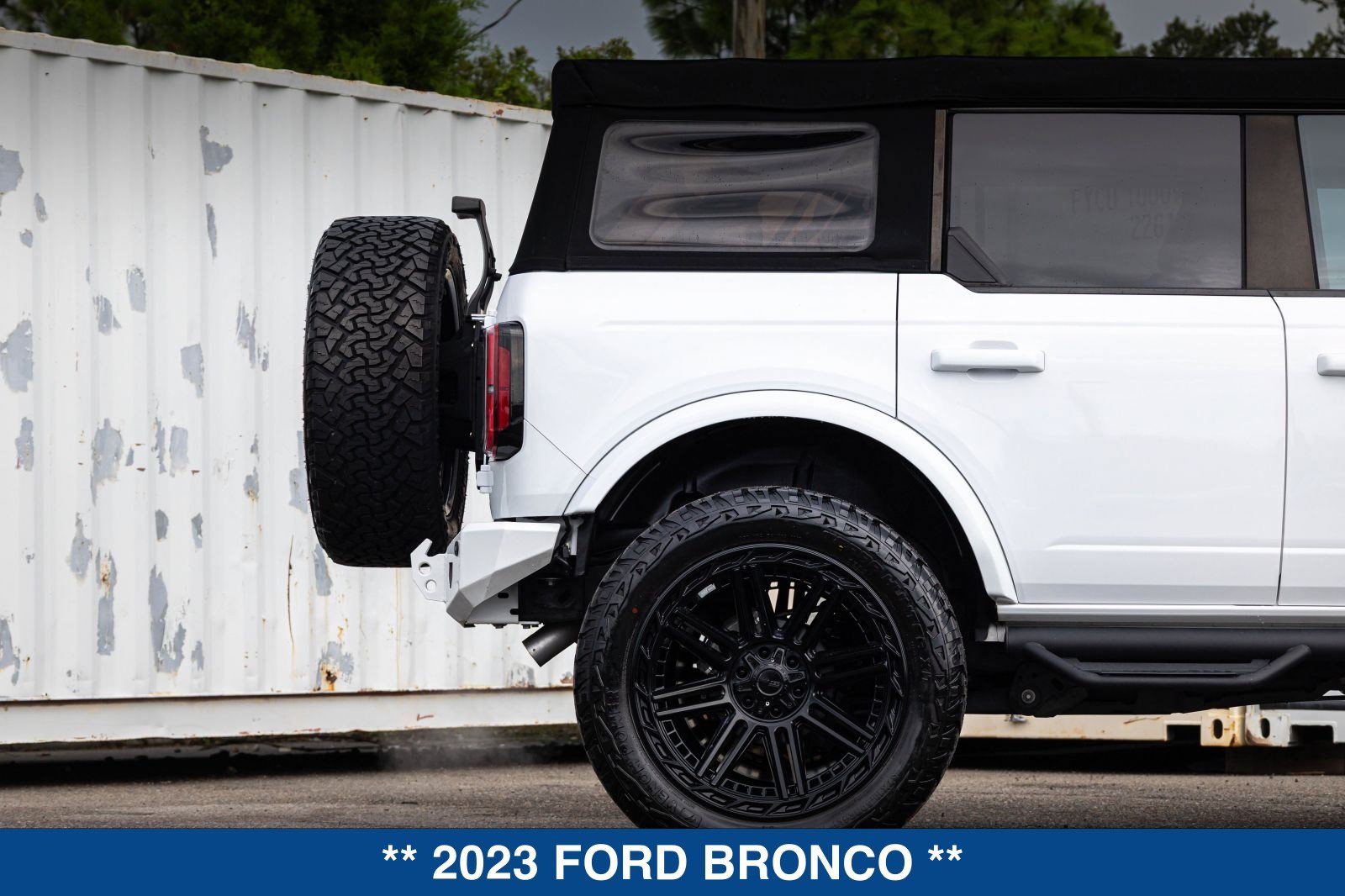 Used 2023 Ford Bronco Badlands AWD/4WD image 36
