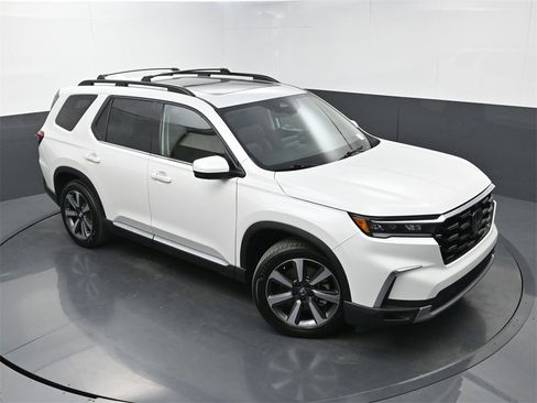 Used 2024 Honda Pilot Elite image 34