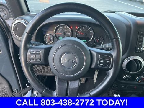 Used 2016 Jeep Wrangler Unlimited Rubicon w/ Connectivity Group AWD/4WD image 18