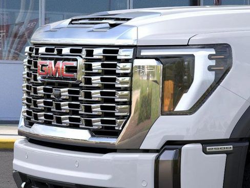 New 2025 GMC Sierra 2500 Denali w/ Denali Reserve Package image 37