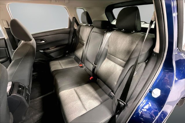 Used 2025 Nissan Rogue SV AWD/4WD image 20