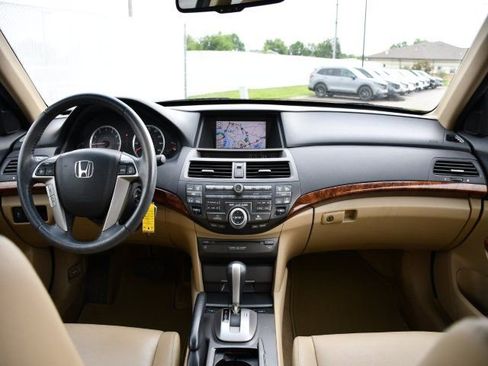 Used 2011 Honda Accord EX-L image 17