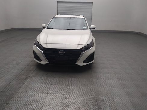 Used 2023 Nissan Altima 2.5 SV w/ SV Premium Package FWD image 15