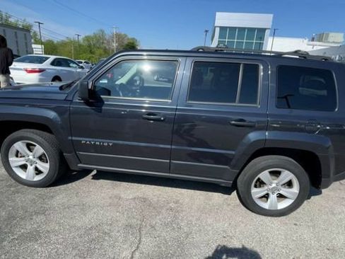 Used 2014 Jeep Patriot Latitude AWD/4WD image 7