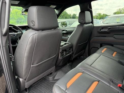 Used 2025 GMC Sierra 1500 AT4 image 49