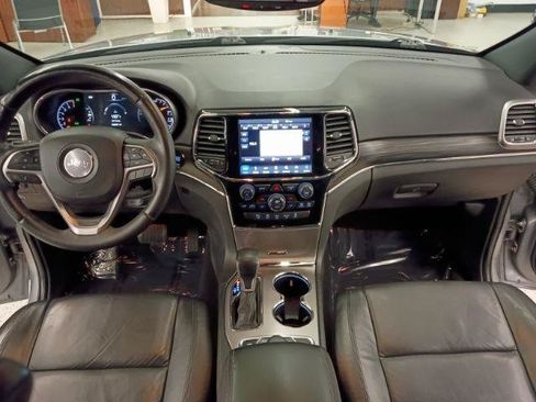 Used 2019 Jeep Grand Cherokee Limited AWD/4WD image 24