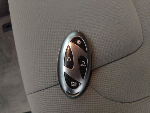 Used 2024 Hyundai Elantra SEL w/ Convenience Package image 32