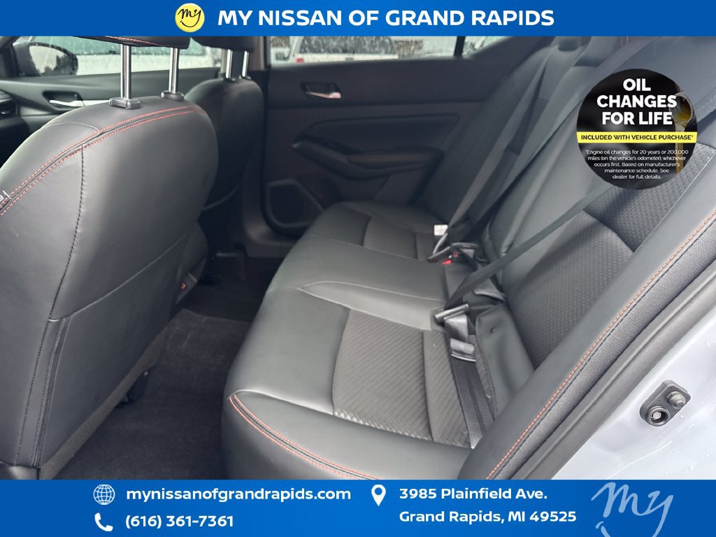 Used 2025 Nissan Altima 2.5 SR AWD/4WD image 29