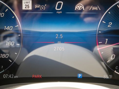 Used 2026 Mercedes-Benz Maybach SL 680 image 18