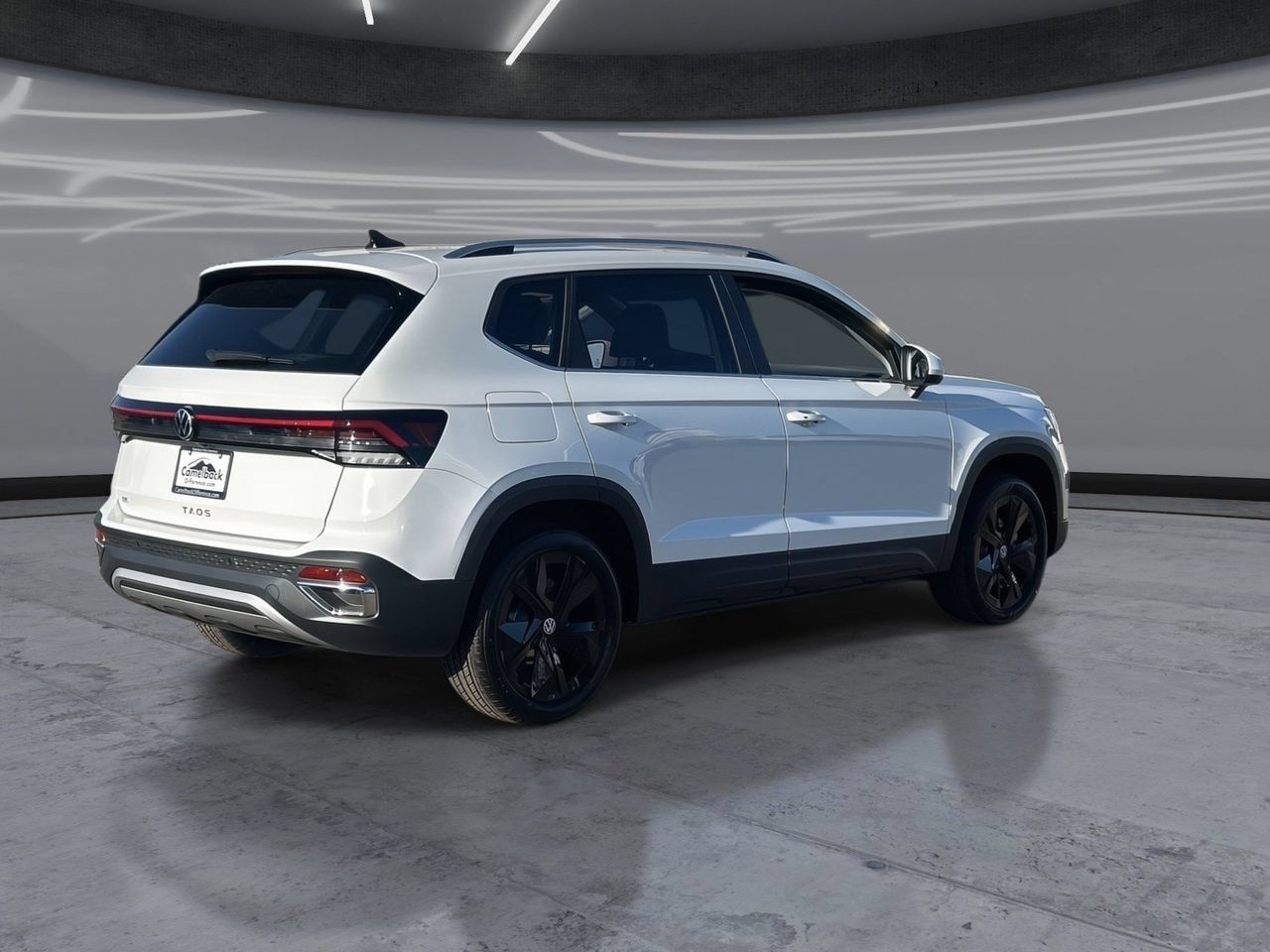 New 2026 Volkswagen Taos SE FWD image 5
